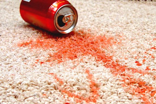 cách làm sạch thảm lót sàn nhà khi bị ố